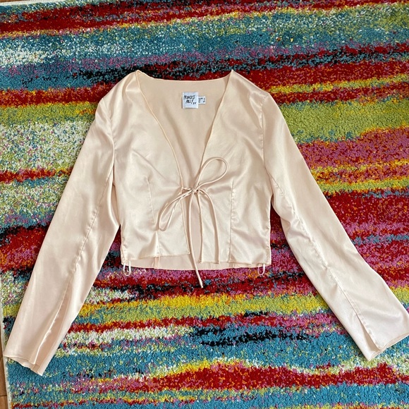 PRINCESS POLLY LONG SLEEVE FRONT TIE TOP - Picture 3 of 9